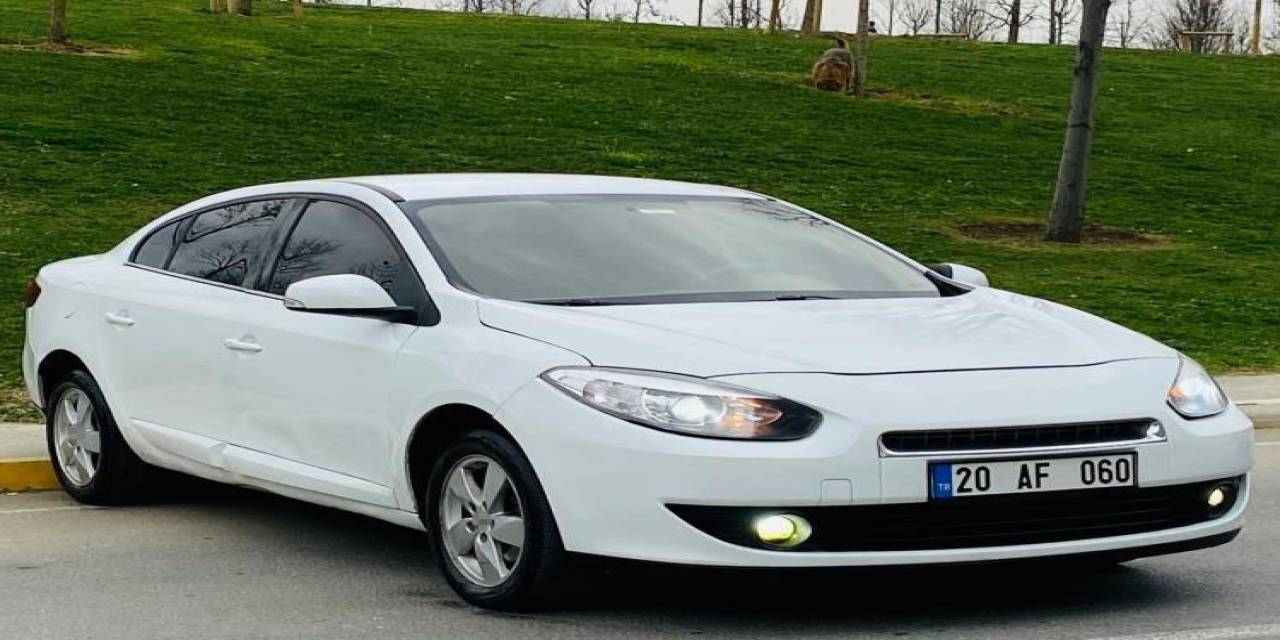 Başakşehir’de Kaşla Göz Arasında Hırsızlık: Anahtarı Üzerinde Unutulan Arabayı Böyle Çaldı