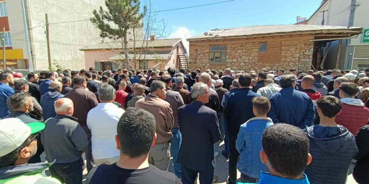 Mazbatasını Alamadan Kalbine Yenik Düşen Muhtara Son Görev