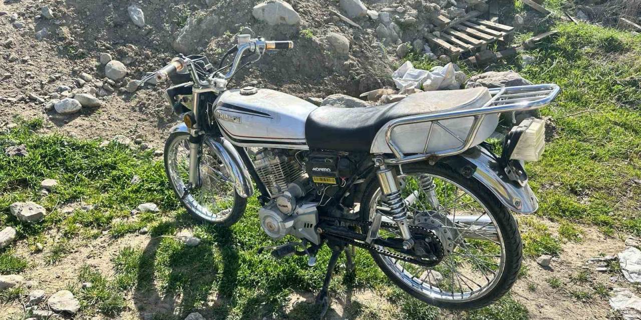 Burdur’da Çaldıkları Motosikletler İle Yakalanan 2 Şüpheli Tutuklandı