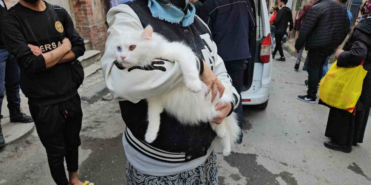 Beyoğlu’ndaki Yangın Sonrası Alevlerden Etkilenen Binalar Mühürlendi
