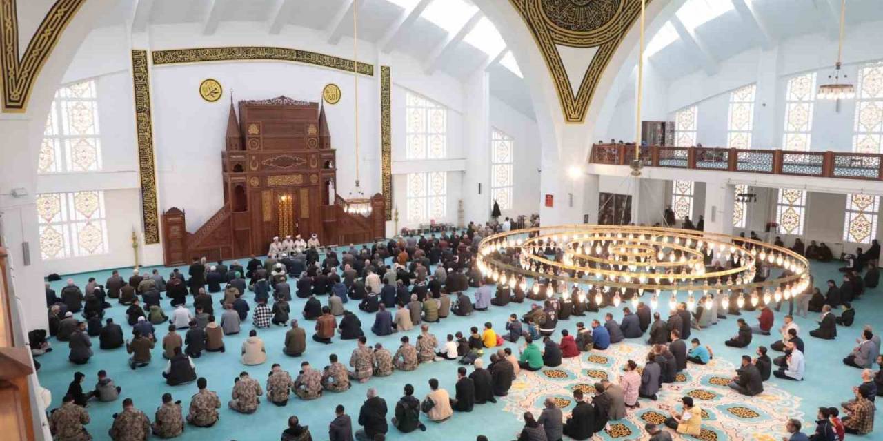 Ağrı’da Polis Haftası’nda Şehitler Unutulmadı