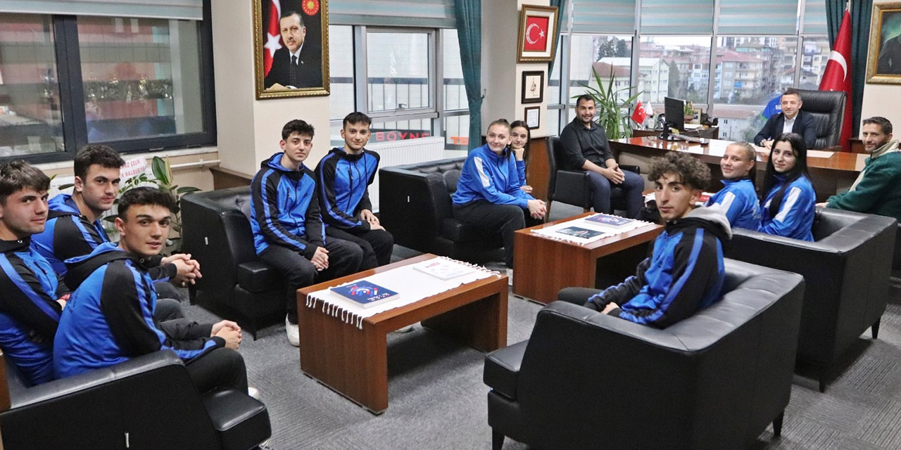 Ardeşen'in Gururu: Hokey Takımları Türkiye Şampiyonası'nda!