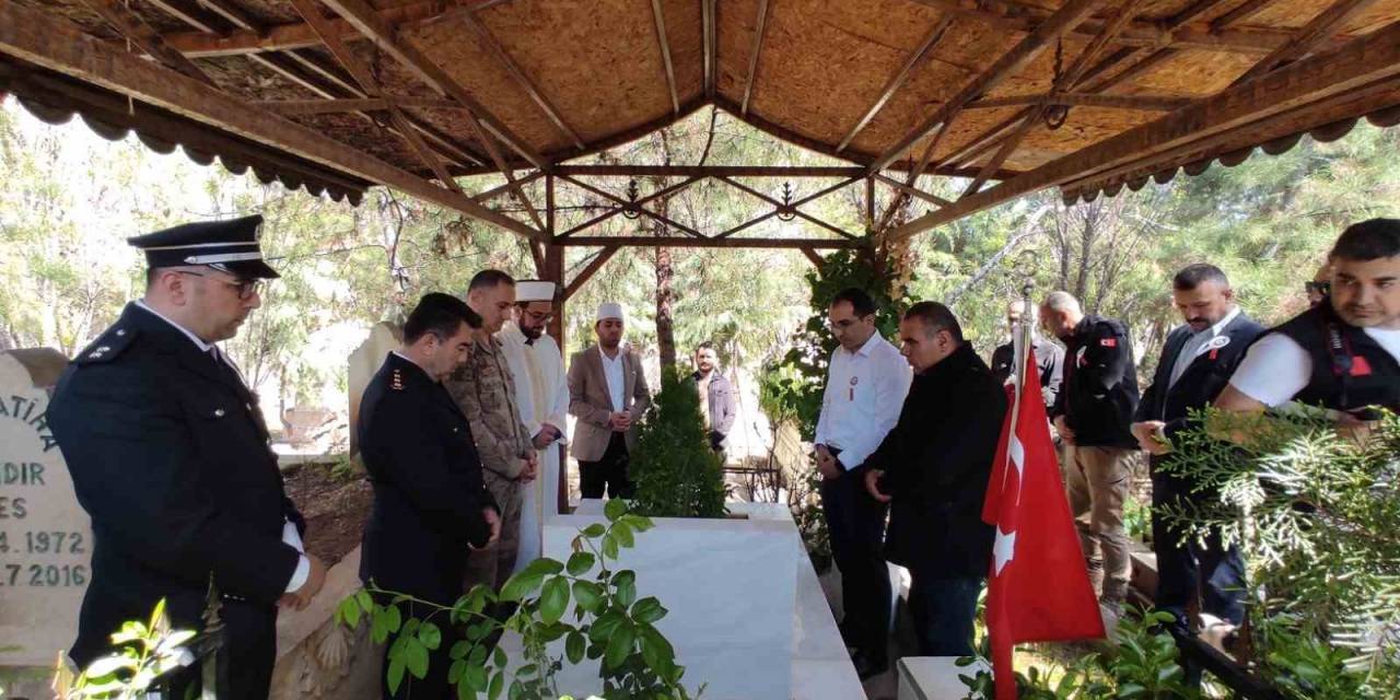 Şehit Kabirleri Ziyaret Edilerek Mevlit Okutuldu