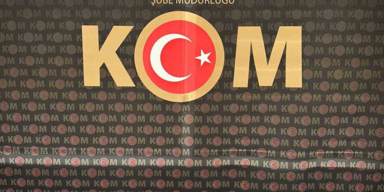 Üzerinde 2 Tabancayla Gezerken Yakalandı