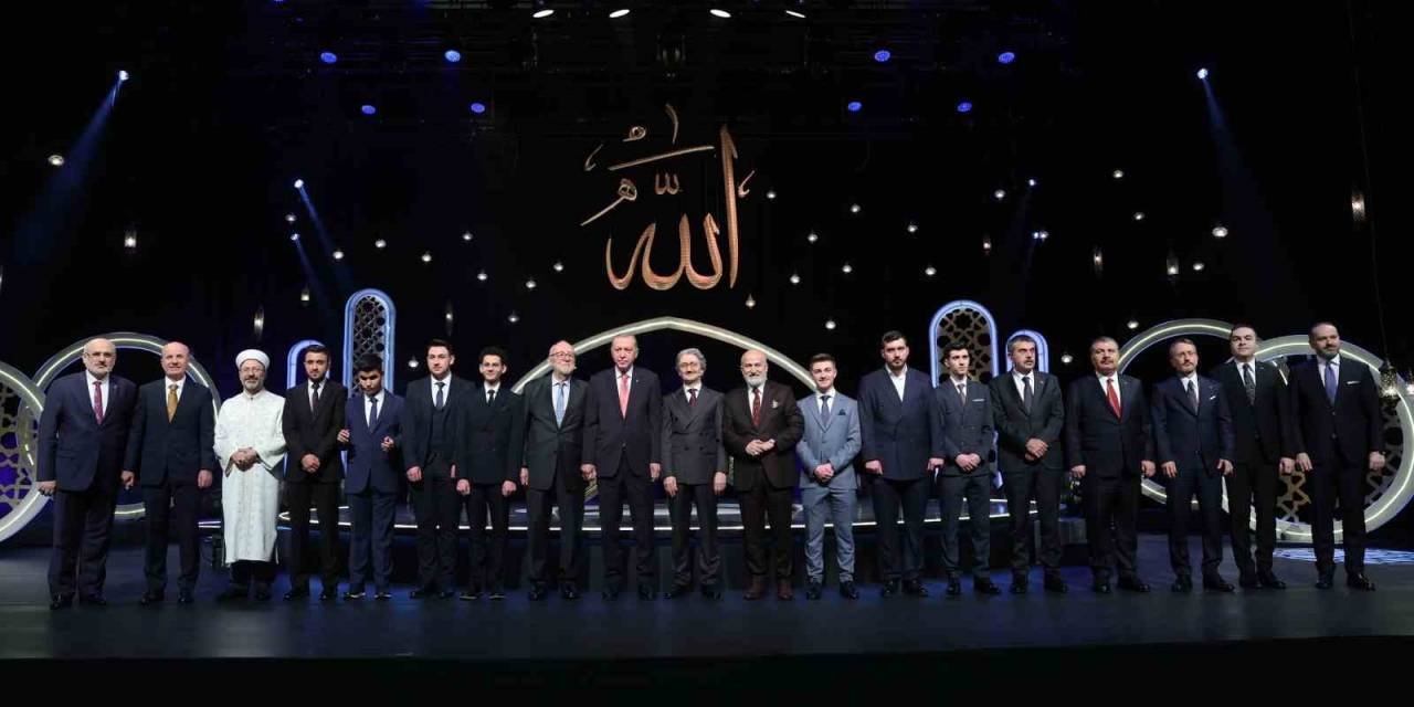 Cumhurbaşkanı Erdoğan: “Küresel Emperyalist Güçlerin İslam Dünyası Üzerinde Oynadığı Oyunların Yaşadığımız Bu Sıkıntılarda Önemli Payı Vardır”
