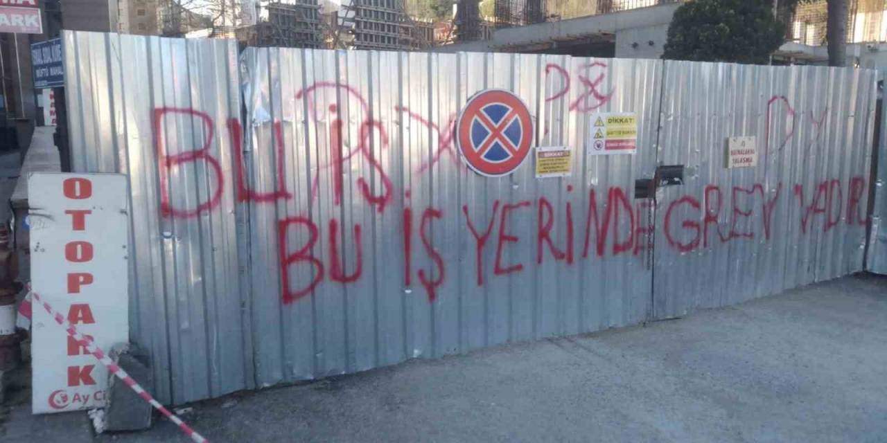 Maaş Alamadıklarını İddia Eden İşçiler İş Bırakma Eylemi Yaptı