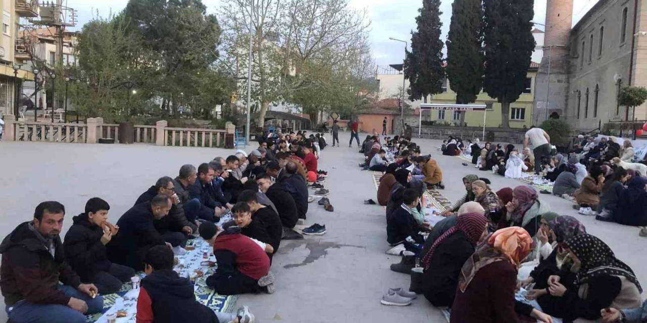 Sındırgı’da Geleneksel Ümmet İftarı Yapıldı