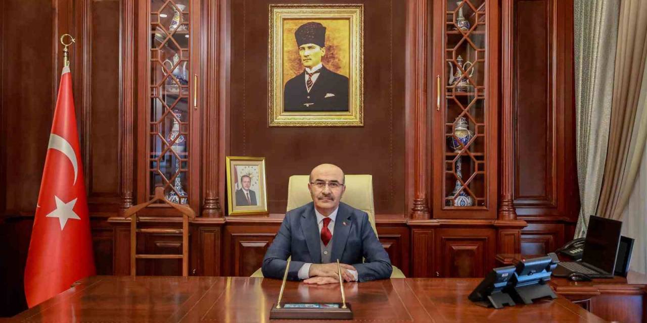 Vali Mahmut Demirtaş Bursa’nın Fethinin 698. Yıl Dönümünü Kutladı