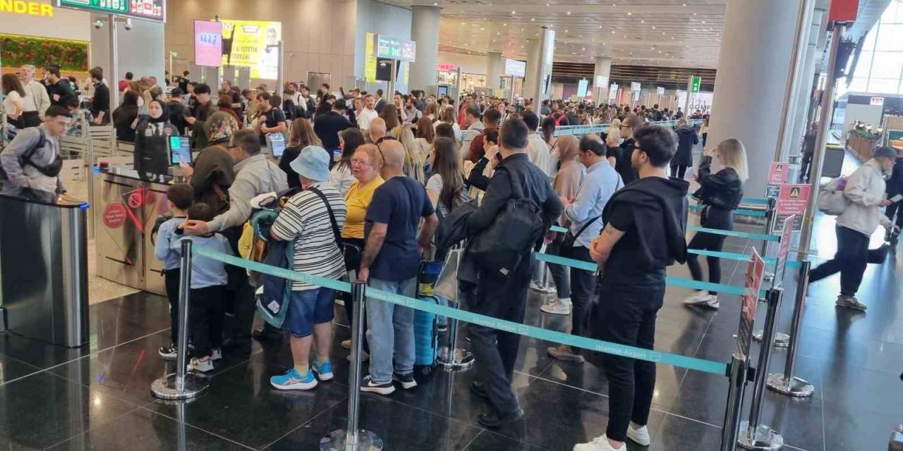 İstanbul Havalimanı’nda Bayram Tatili Yoğunluğu