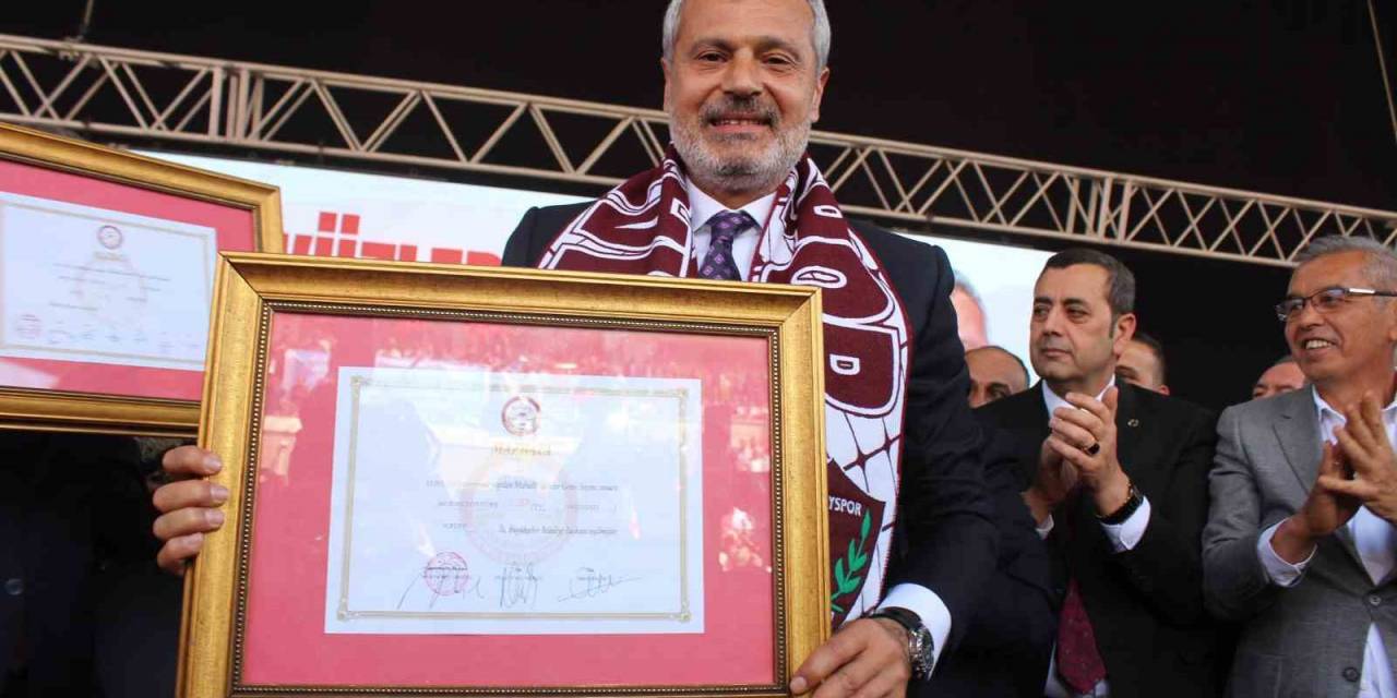 Hatay Büyükşehir Belediye Başkanı Öntürk: “Artık Siyaset Bitti Şimdi Millete Hizmet Zamanı”
