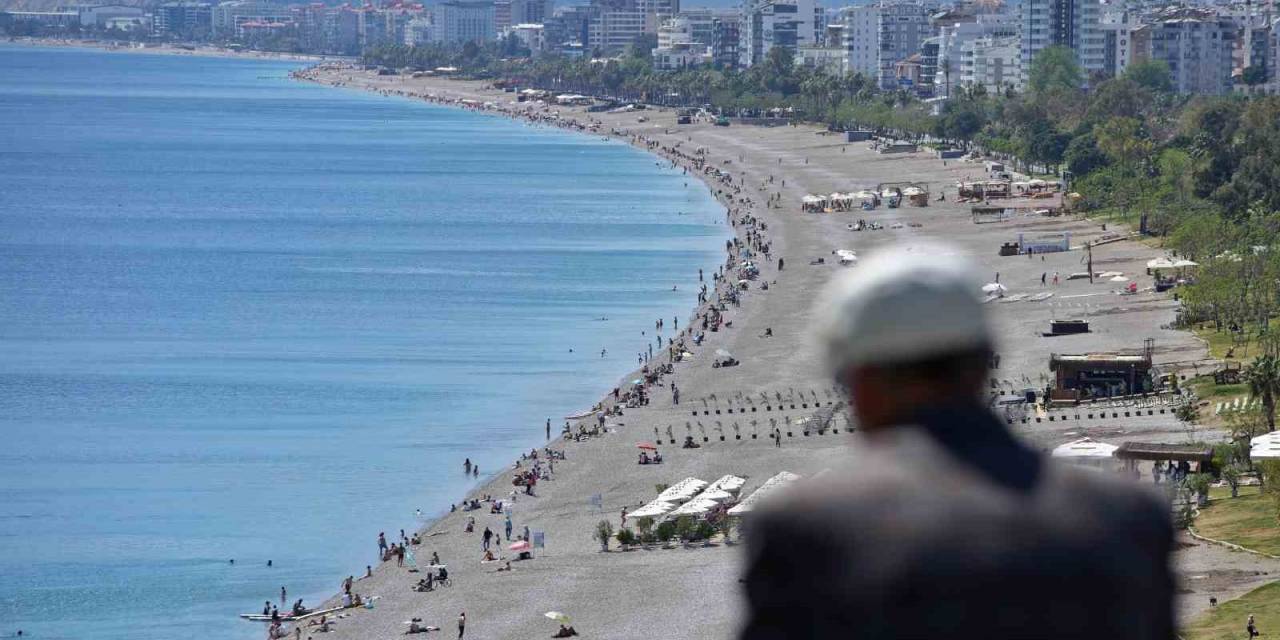 9 Günlük Bayram Tatili Antalya’da Nisan’ı Haziran’a Çevirdi