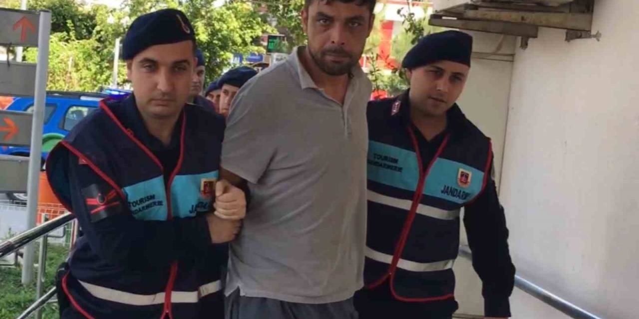 Bir Aileyi Öldürüp Yaktığı İddia Edilen Şüpheli Tutuklandı