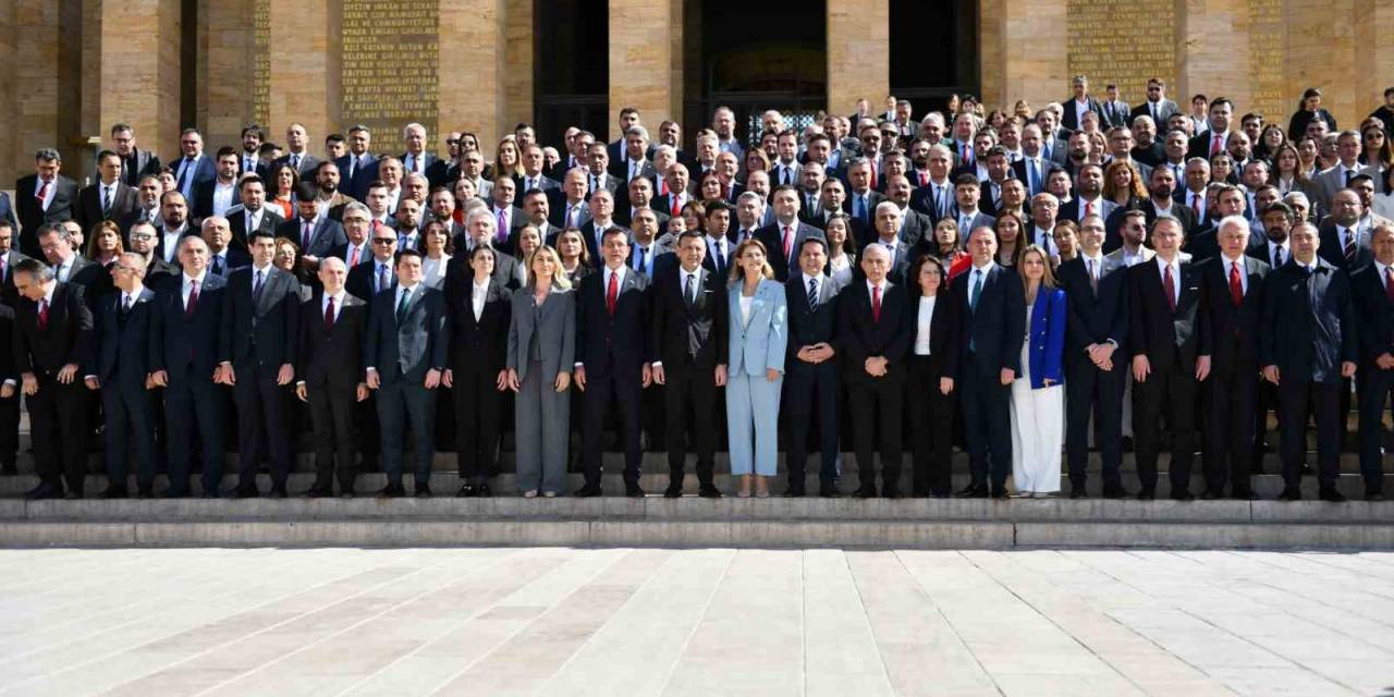 Chp’li 26 Başkan Anıtkabir’i Ziyaret Etti