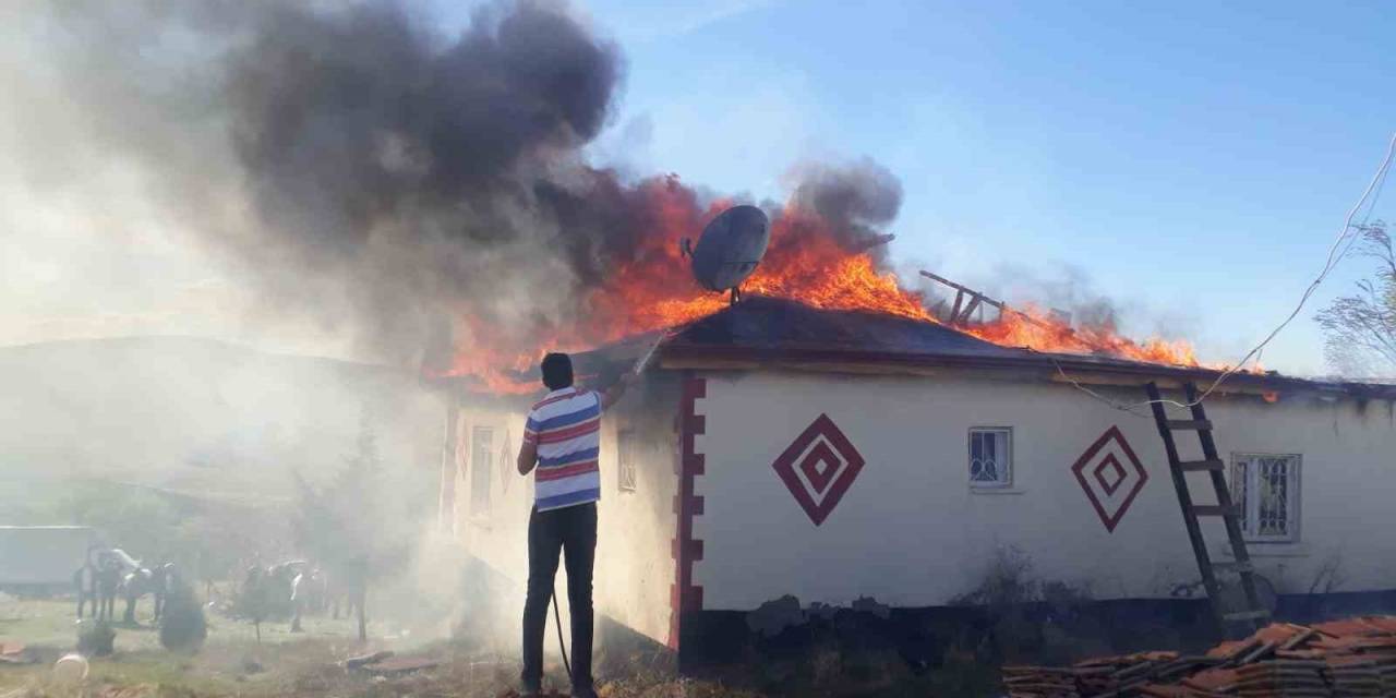 Konya’da Ev Yangını