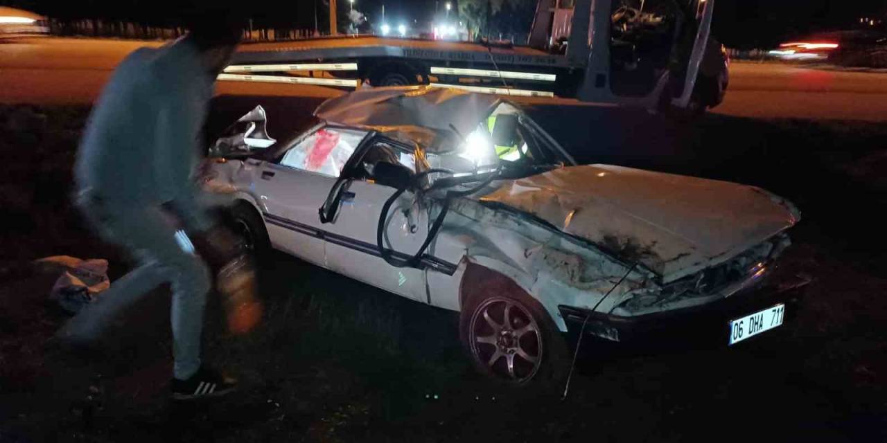 Ankara’da Yoldan Çıkan Araç Takla Attı: 4 Yaralı