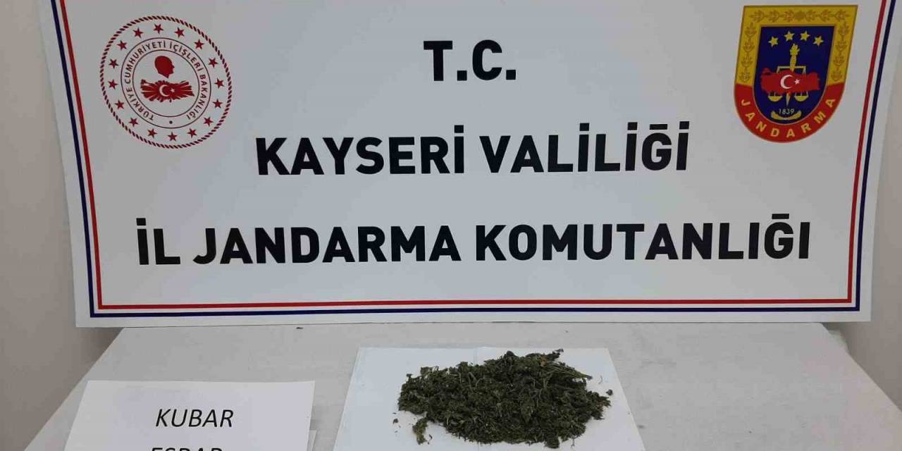 Şüphe Üzerine Durdurulan Araçtan Uyuşturucu Çıktı