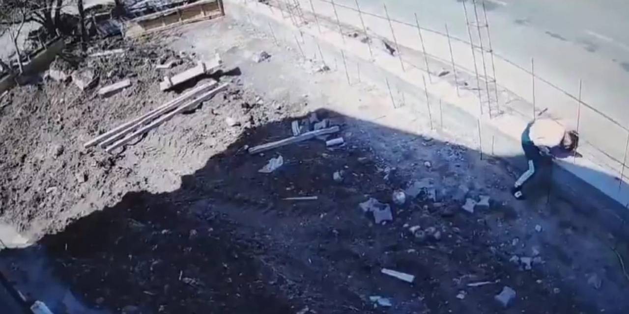 Hırsızlar Önce Kameraya Sonra Polise Yakalandı