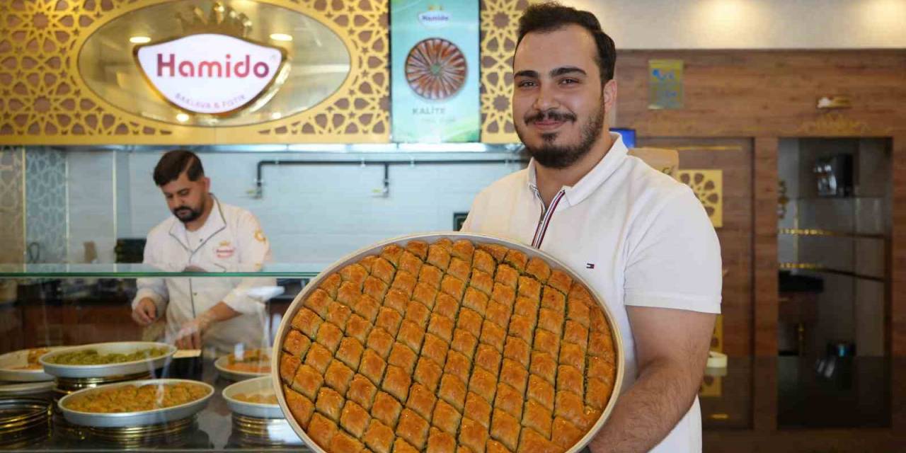 Gaziantep’te Baklavacıların Bayram Yoğunluğu Başladı