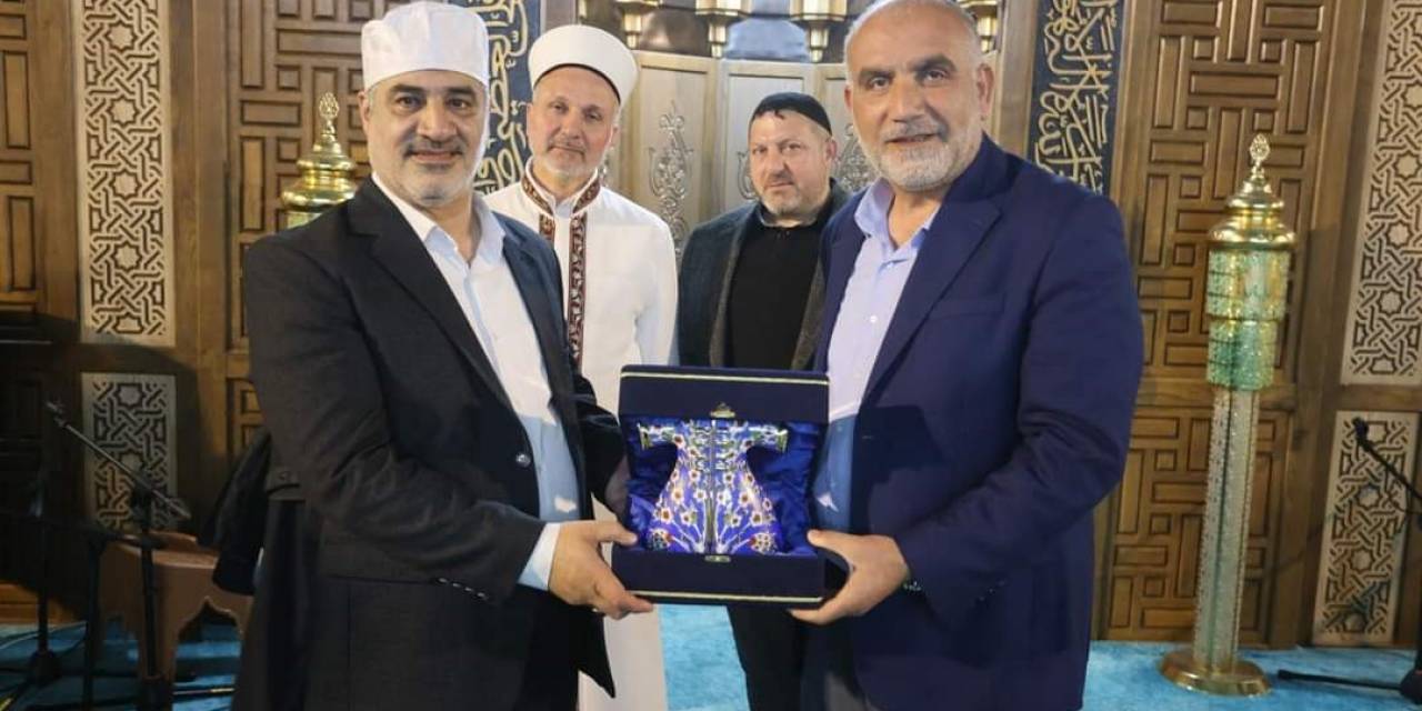 Canik’te Binlerce Kişi Kadir Gecesi’nde Buluştu