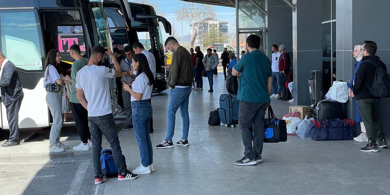 Aksaray Otogarında Bayram Yoğunluğu
