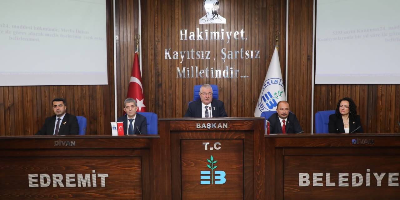 Edremit Belediyesi’nde Yeni Dönemin İlk Meclis Toplantısı