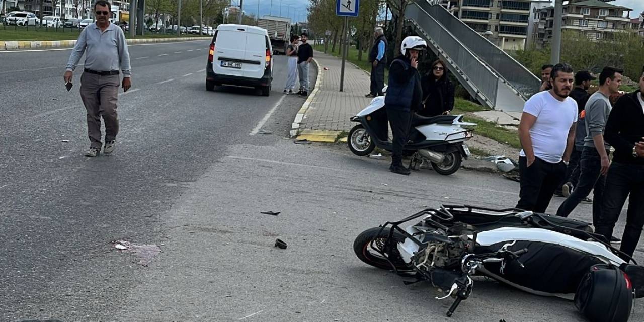 Kamyon İle Motrsiklet Çarpıştı, Kazada Bir Kişi Ağır Yaralandı