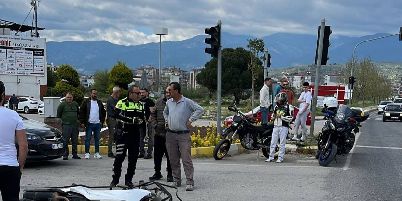 Kamyonla Çarpışan Motosiklet Sürücüsü Hayatını Kaybetti