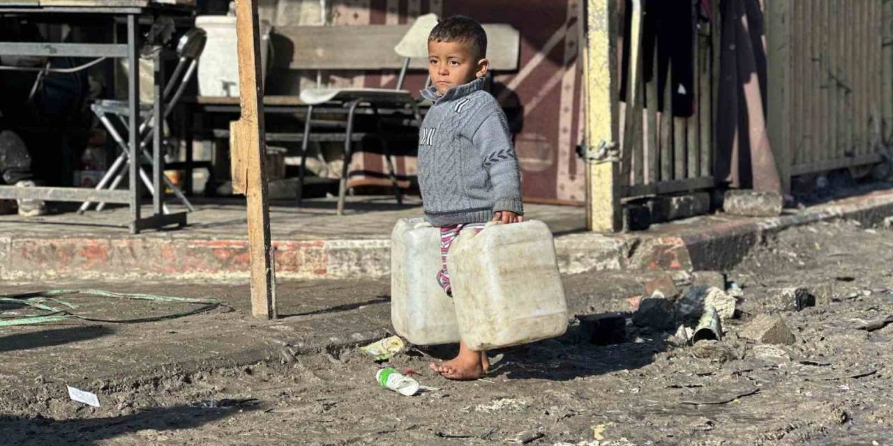 Unrwa Genel Komiseri Lazzarini: “Gazze’deki İnsanların Yaşadığı Dehşeti Hiçbir Kelime Anlatamaz”