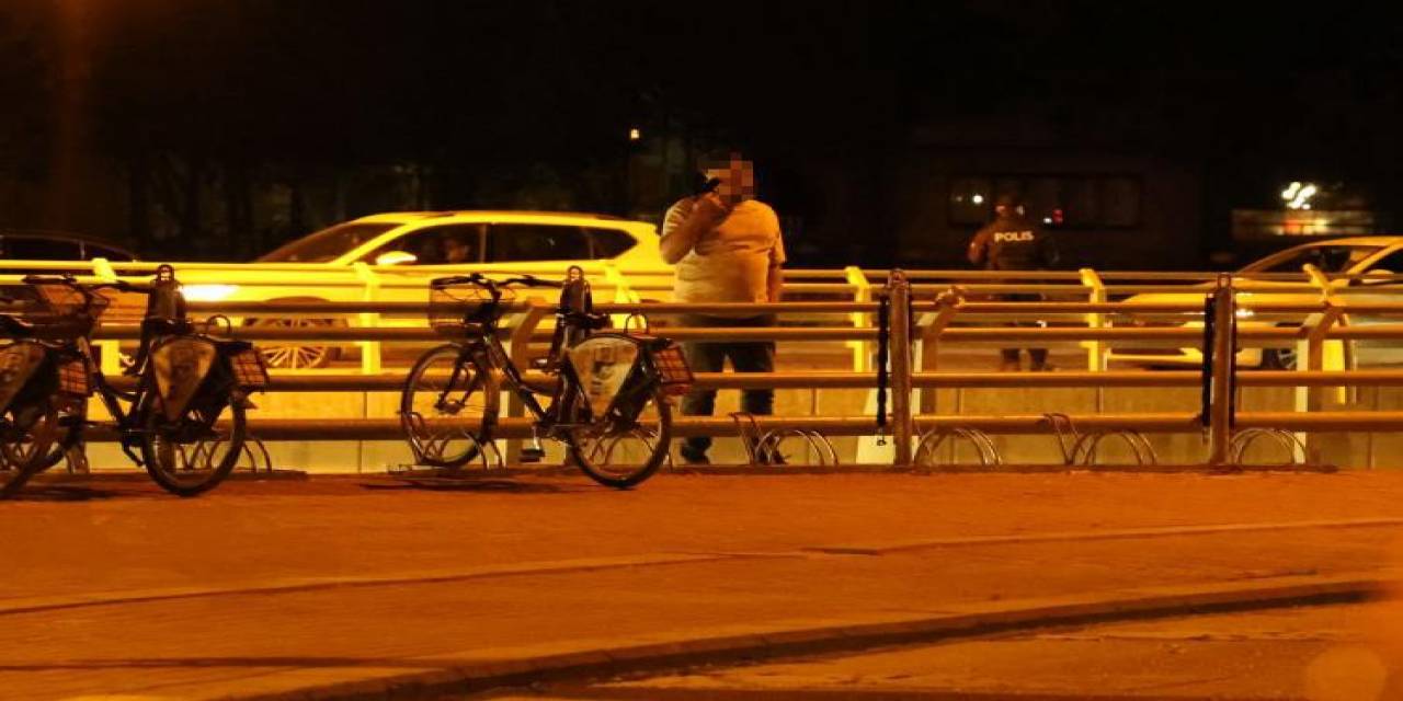 Önce Husumetlisini Yaraladı, Sonra Silahı Kafasına Dayayıp Polise Direndi