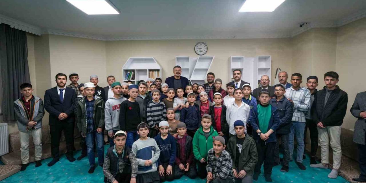 Vali Ali Çelik’ten Öğrencilere İstanbul Gezisi Sözü