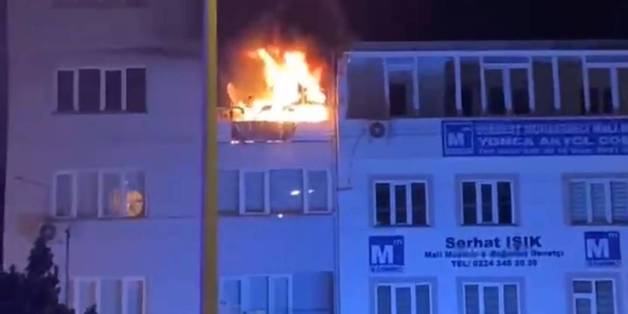 5 Katlı Binanın 3.katı Alev Alev Yandı
