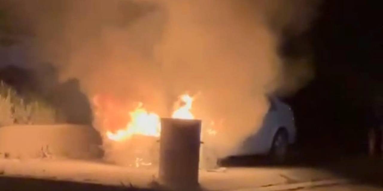 Park Halindeki Araç Yandı