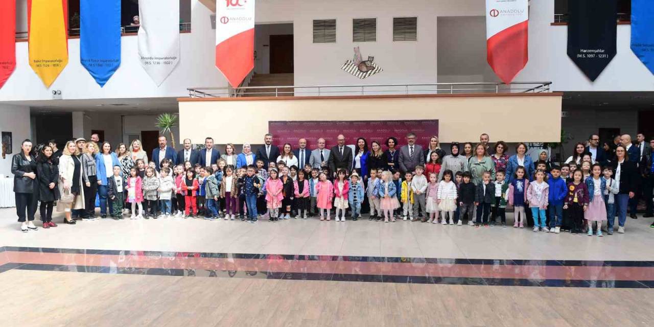 Anadolu Üniversitesi Bayramlaşma Töreninde Bir Araya Geldi