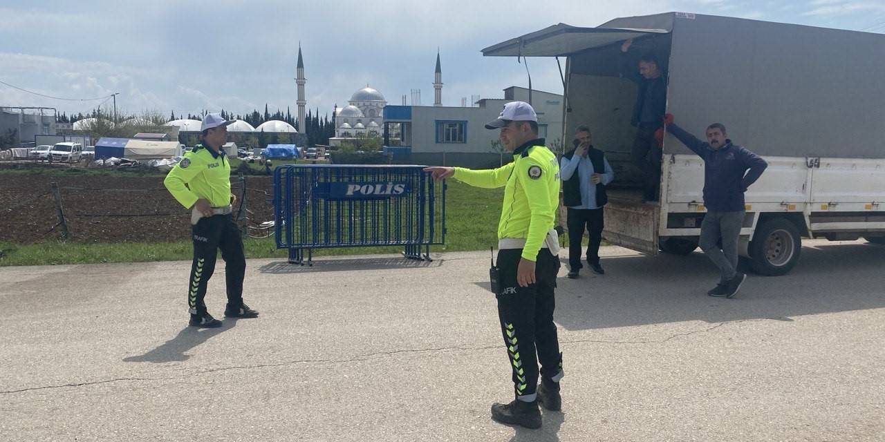 Bayramda Mezarlığa Gidiş Ve Geliş Güzergahları Belirlendi