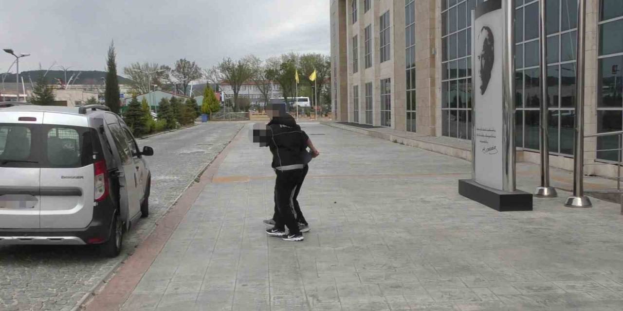 Uşak’ta 1 Uyuşturucu Satıcısı Tutuklandı