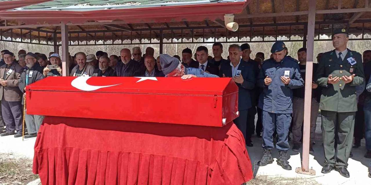Kayınpederi Ve Kayınbiraderinin Saldırısı Sonucu Ölen Astsubay Son Yolculuğuna Uğurlandı