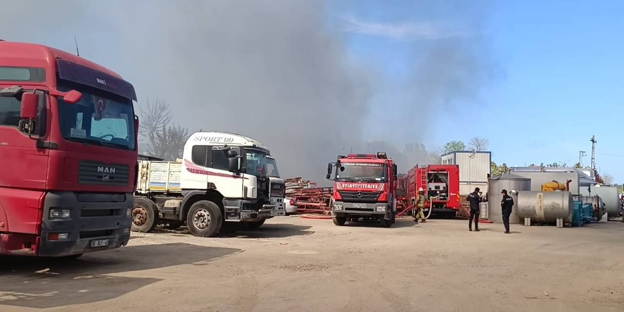 Pendik’te Yediemin Otoparkında Yangın Paniği