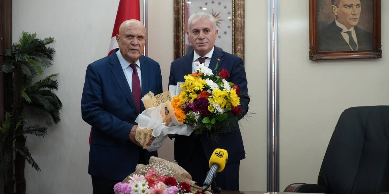 Başkan Memiş Görevi Başkan Pekmezci’den Devraldı