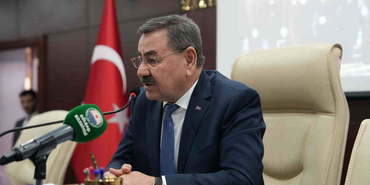 Gölbaşı Belediye Başkanı Odabaşı: “Parti Rozetini Çıkarttık”