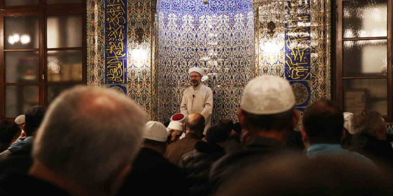 Diyanet İşleri Başkanı Erbaş, Ramazan Ayının Son Teravih Namazını Kıldırdı