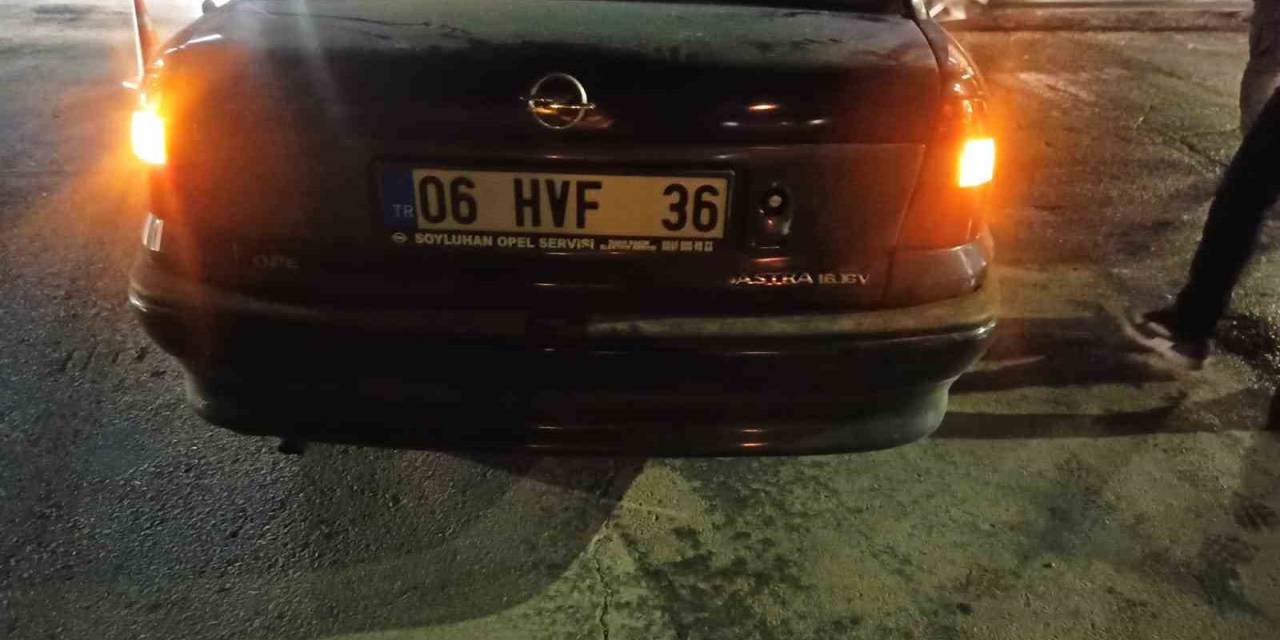 Sincan’da İki Otomobil Çarpıştı: 1 Yaralı