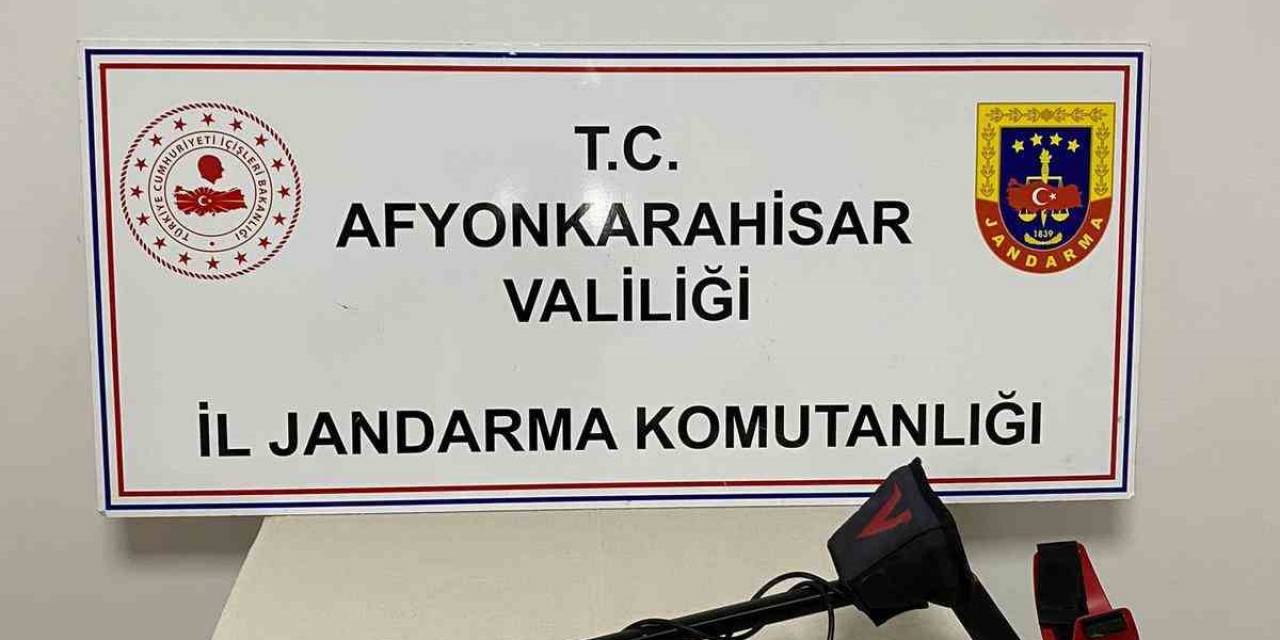 Kaçak Kazı İle Define Arayan 6 Kişi Jandarma Tarafından Suçüstü Yapıldı