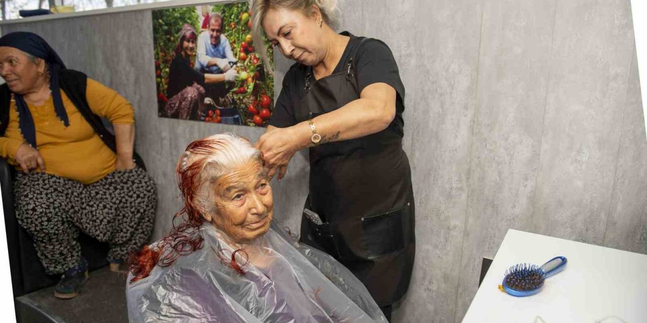 Kırsalda Yaşayan Vatandaşlar ’mobil Kuaför’ İle Bayrama Hazırlandı