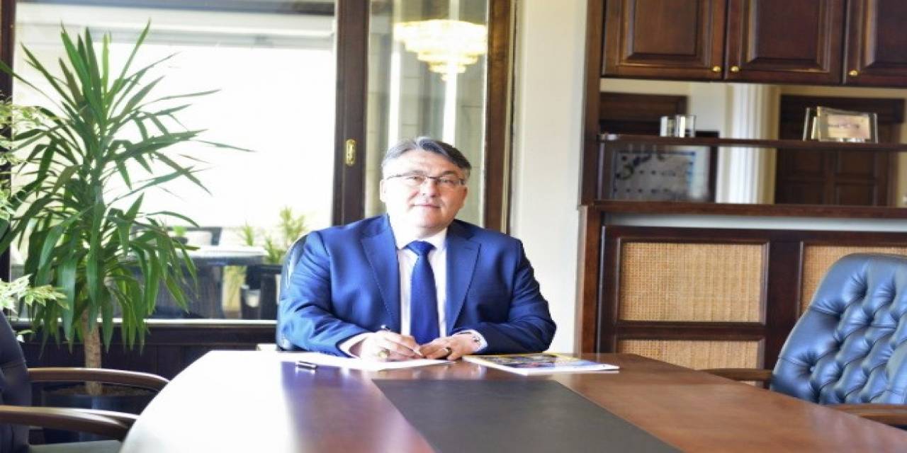 Rektör Özölçer’den Ramazan Bayramı Mesajı