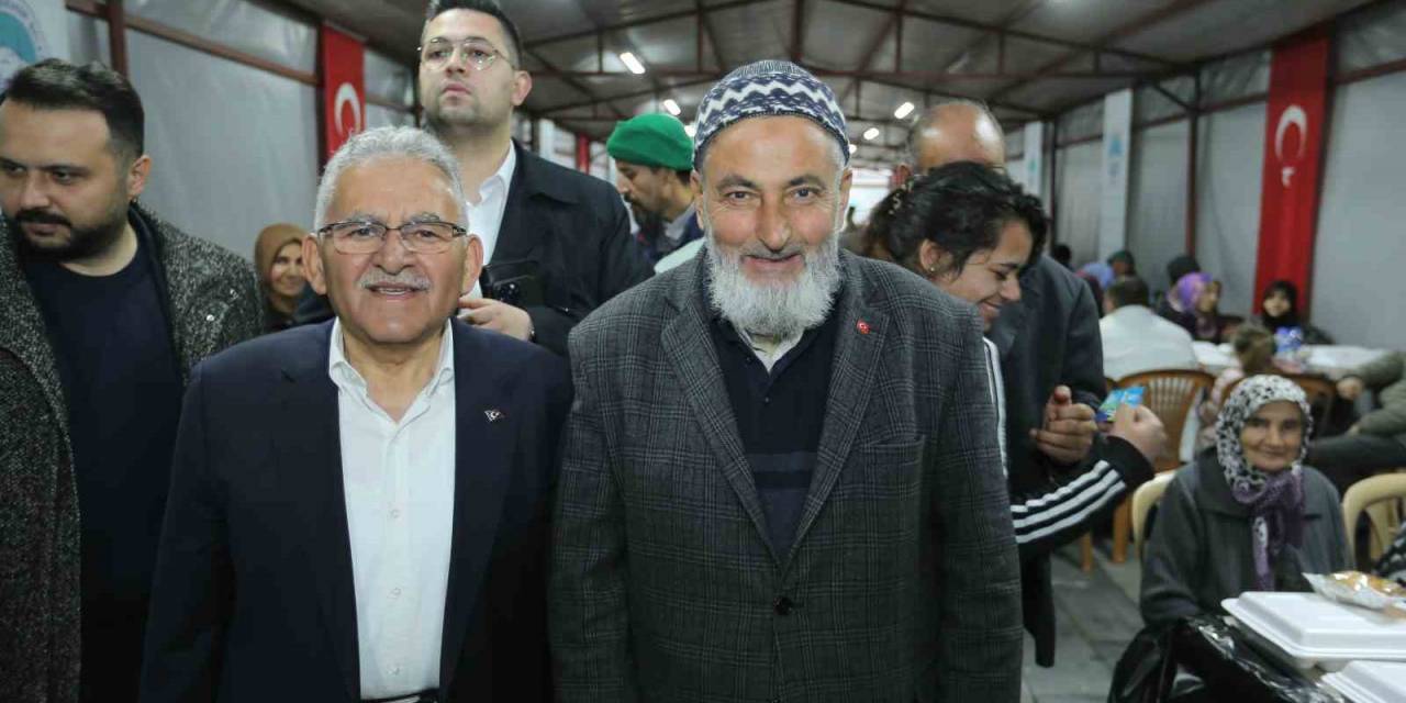 Başkan Büyükkılıç; Vatandaşlarla İftar Çadırında Buluştu