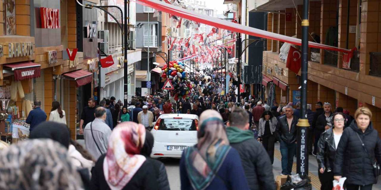 9 Günlük Bayram Tatilini Fırsat Bilen Sivaslılar Memleketlerine Akın Etti