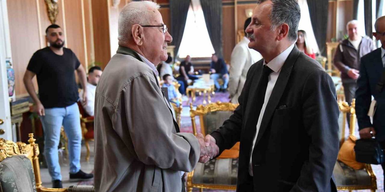 Başkan Balaban Bayram Öncesi Kapılarını Vatandaşa Açtı