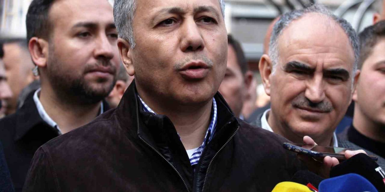 İçişleri Bakanı Yerlikaya Bayram Namazını Konya’da Kıldı