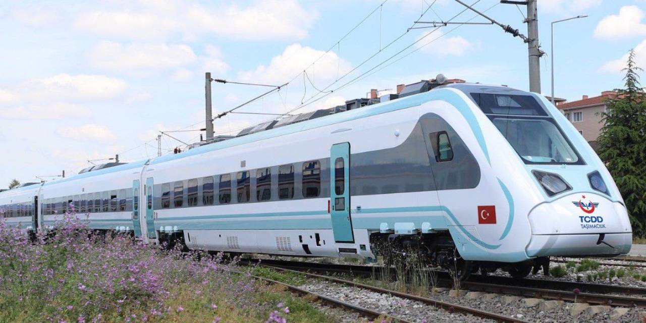 Bakan Uraloğlu: “2 Yıl İçerisinde Yerli Ve Milli Tren Seti Sayımız 25’e Ulaşacak”