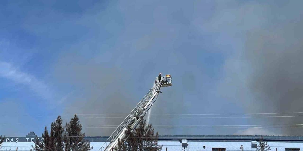 Şanlıurfa’da Tekstil Fabrikasında Yangın